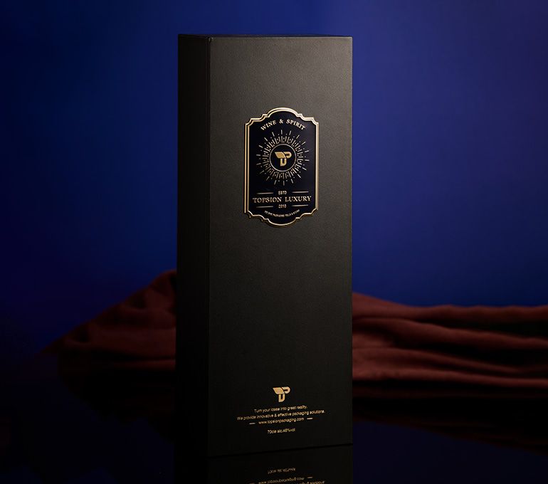 Luxury whiskey package