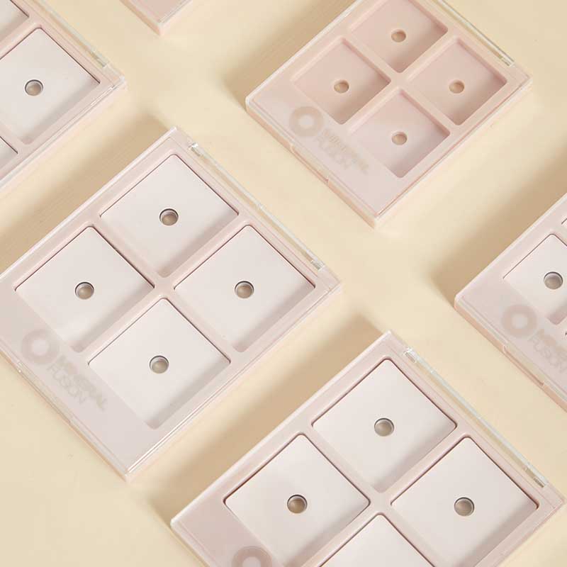 Emballage vide de palette de fard à paupières de caisse de puissance en plastique carrée rose faite sur commande de 4 couleurs avec le logo adapté aux besoins du client