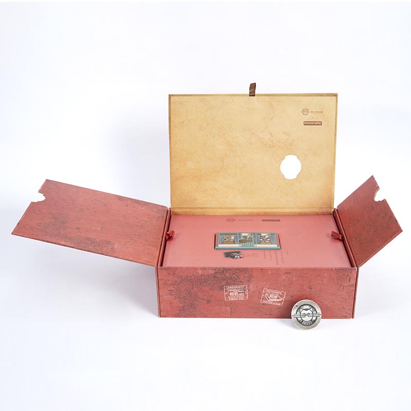 Håndlaget vintage tilpasset magnetisk papp gaveeske Flip-emballasje Stiv minneboks med låselukking og bånd